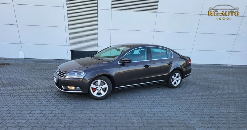 Volkswagen Passat cena 33900 przebieg: 240000, rok produkcji 2011 z Skawina małe 704